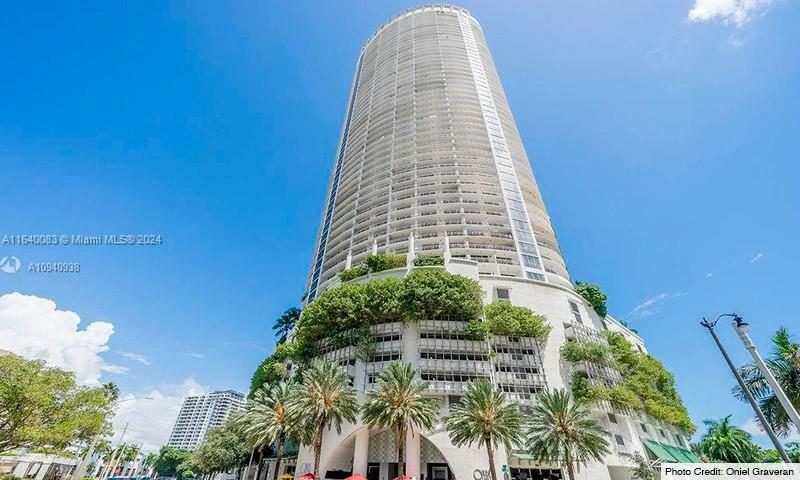 Property Photo:  1750 N Bayshore Dr 3312  FL 33132 