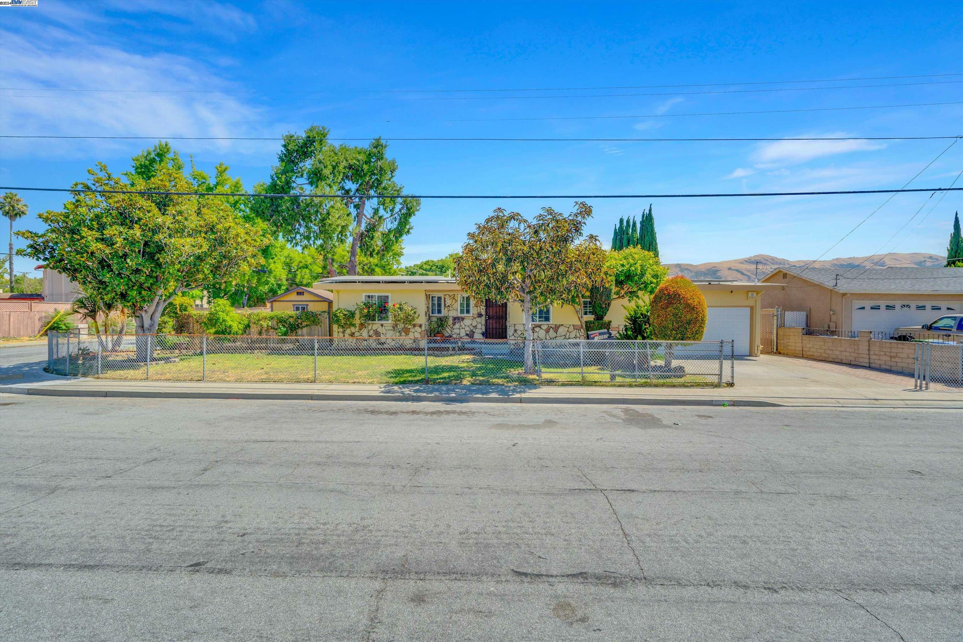 Property Photo:  43050 Charleston Way  CA 94538 