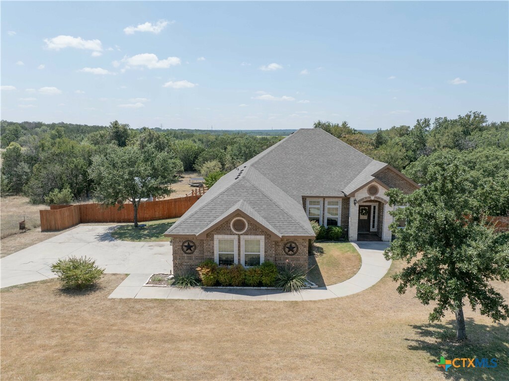 Property Photo:  1319 County Road 3152  TX 76539 