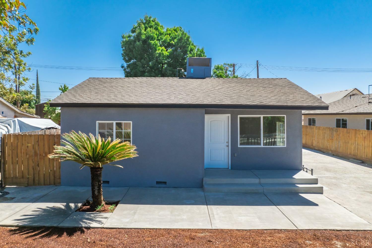 Property Photo:  1845 N 10th Avenue  CA 93230 