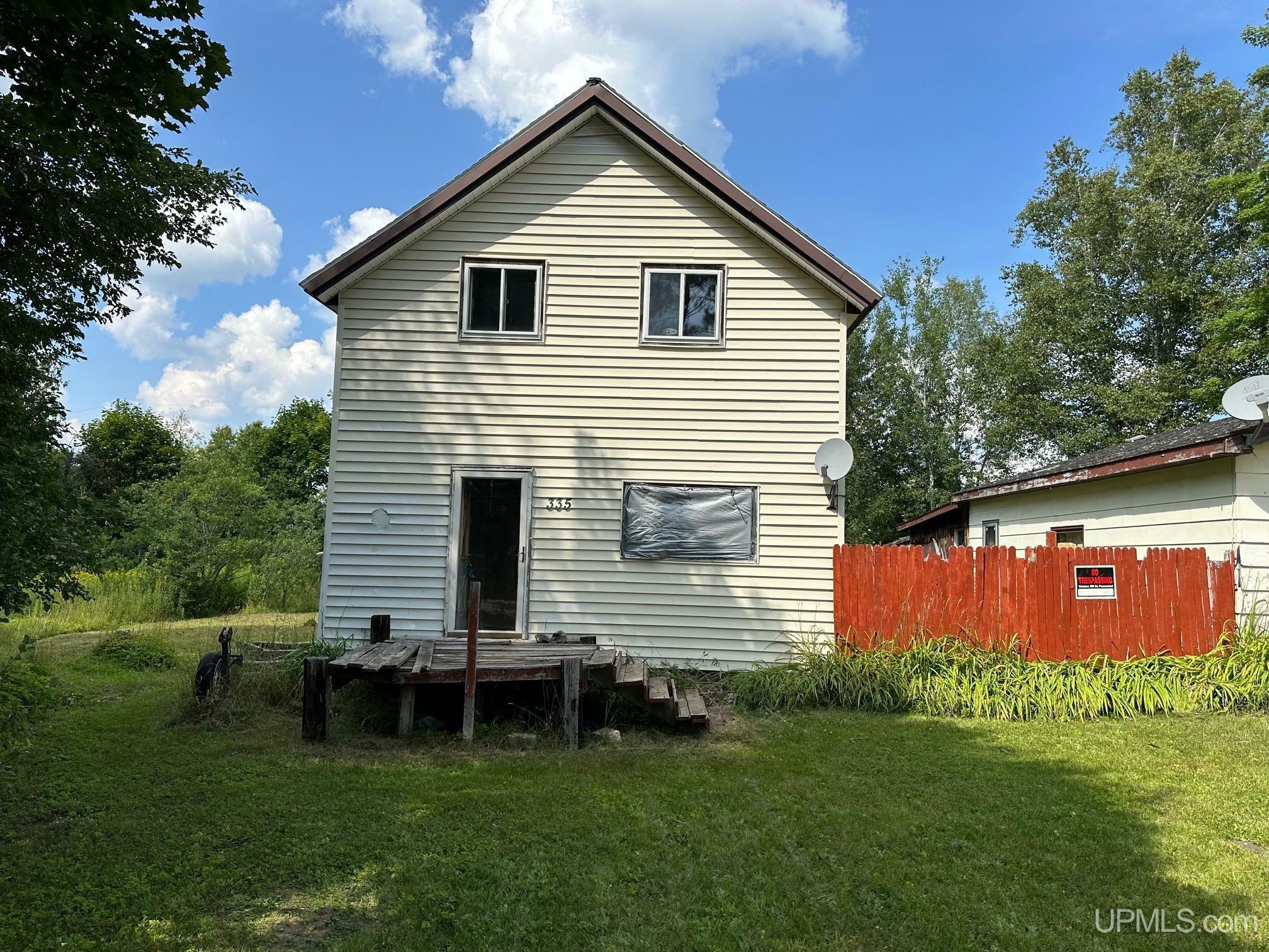 Property Photo:  335 W Maple  MI 49861 