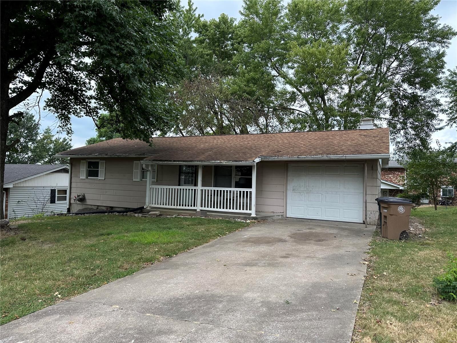 Property Photo: 2110 Montgomery Street MO 63703