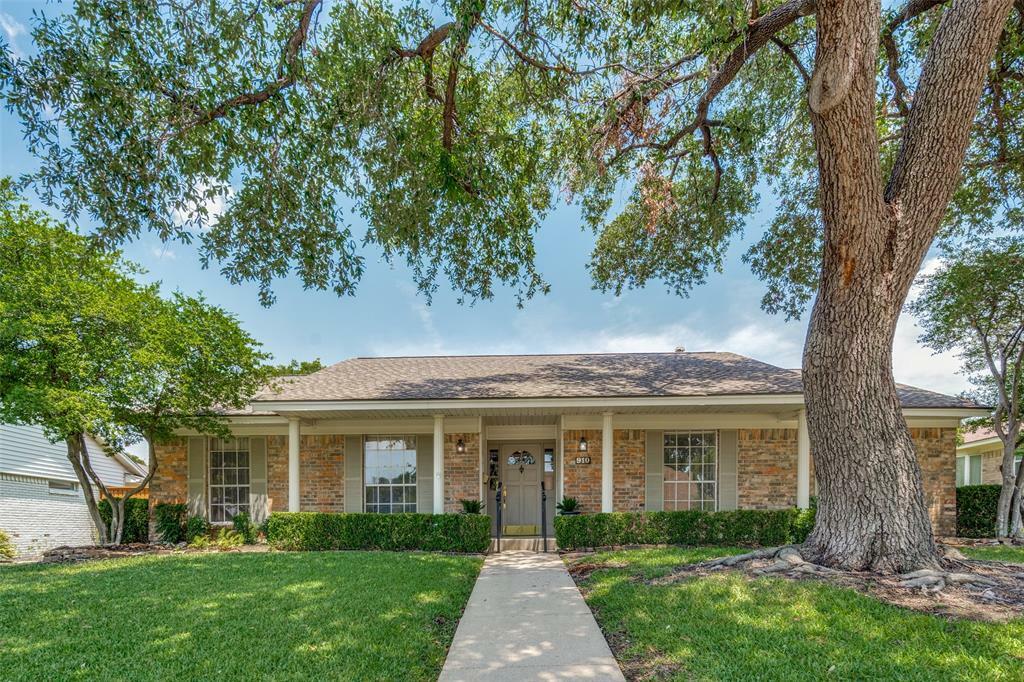 Property Photo:  910 Loganwood Avenue  TX 75080 