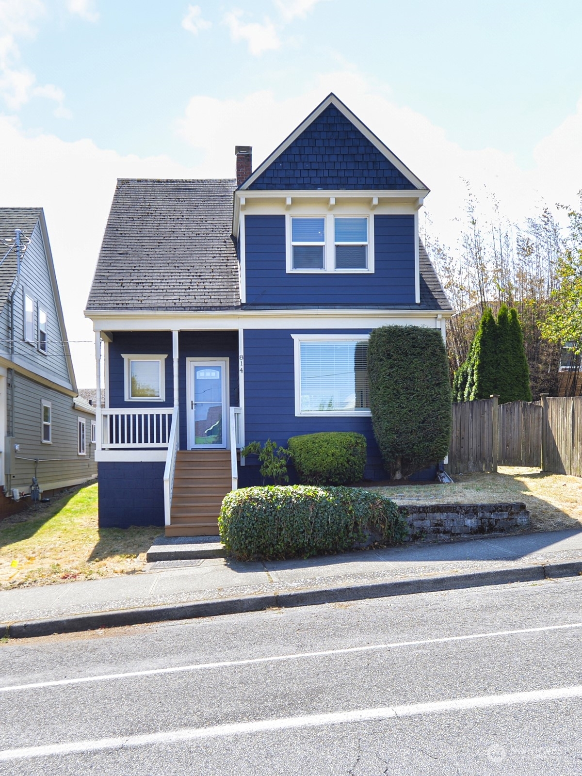 Property Photo:  814 S 15th Street  WA 98405 