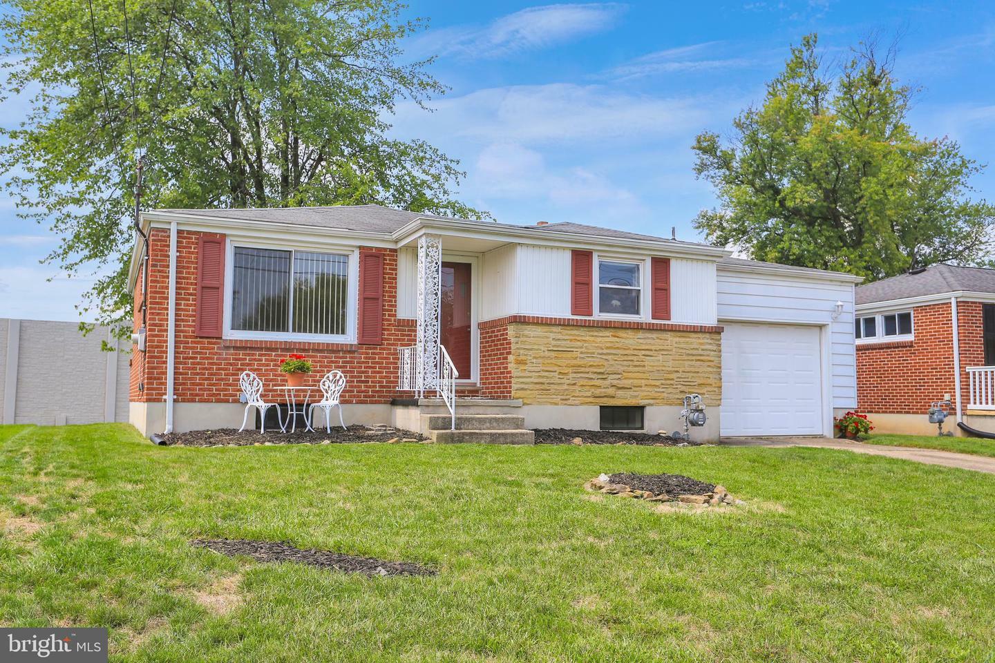 Property Photo:  2650 Clearbrook Boulevard  PA 17406 