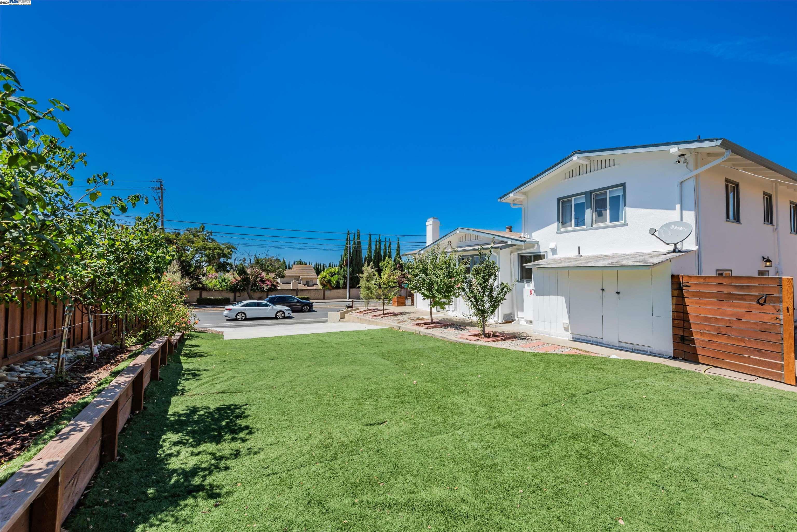 Property Photo:  35858 Mission Blvd  CA 94536 