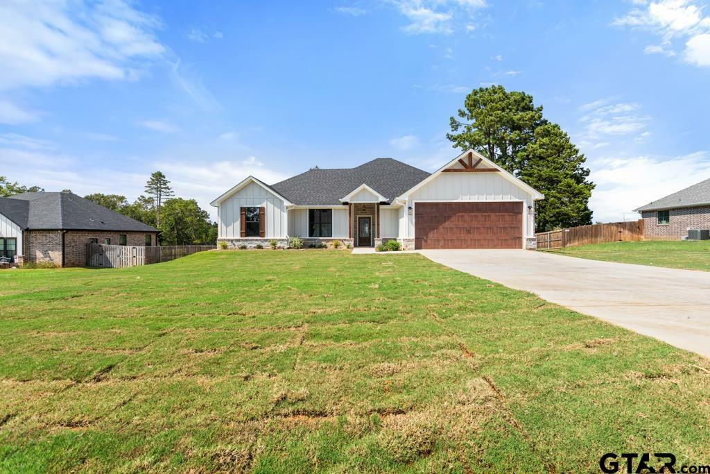 Property Photo:  18335 Timber Oaks Dr  TX 75771 