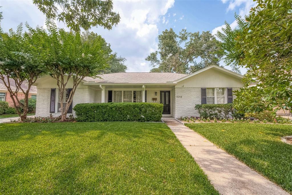 Property Photo:  7018 Hartland Avenue  TX 77055 