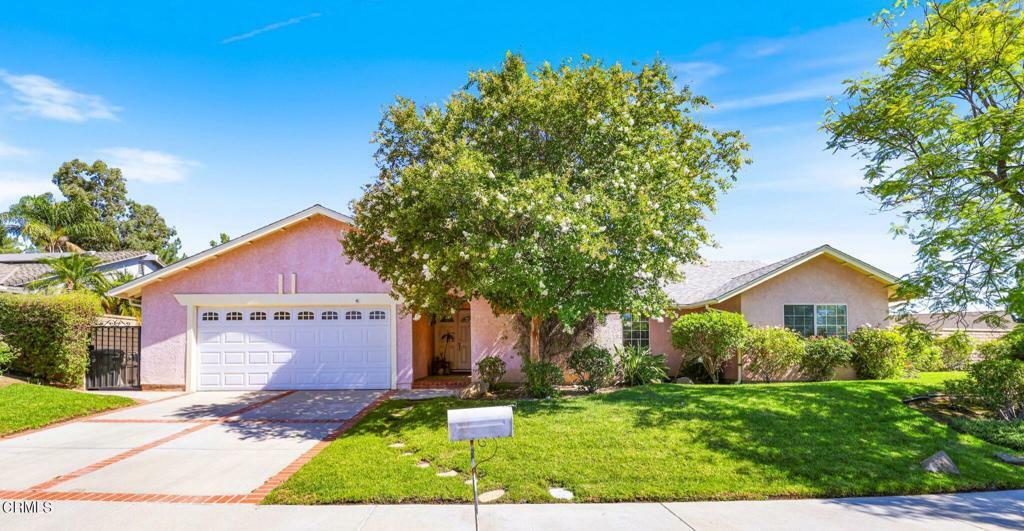 Property Photo:  23109 Vista Delgado Drive  CA 91354 