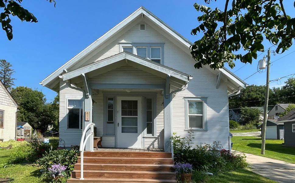 Property Photo:  414 W 7th Avenue  MN 56537 