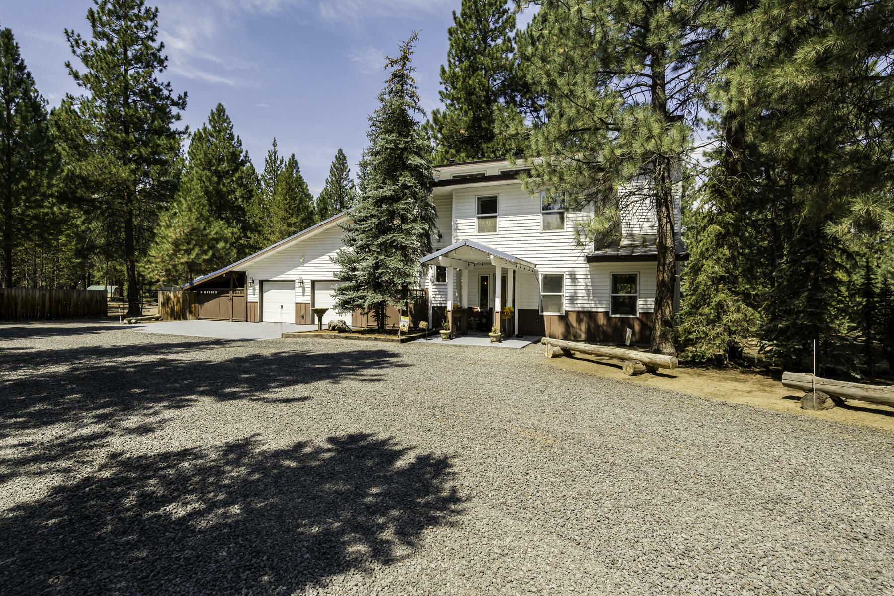 Property Photo:  15730 Jackpine Road  OR 97739 