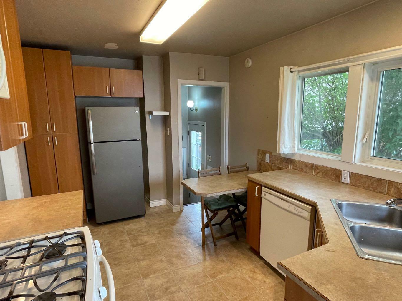 Property Photo:  1710 Westmount Road NW  AB T2N 3M3 