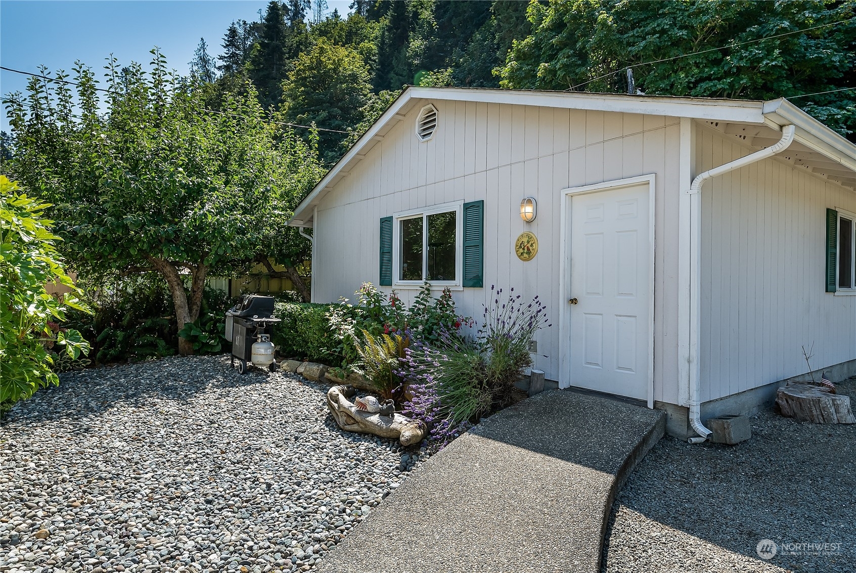 Property Photo:  3043  Shoreline Dr  WA 98282 