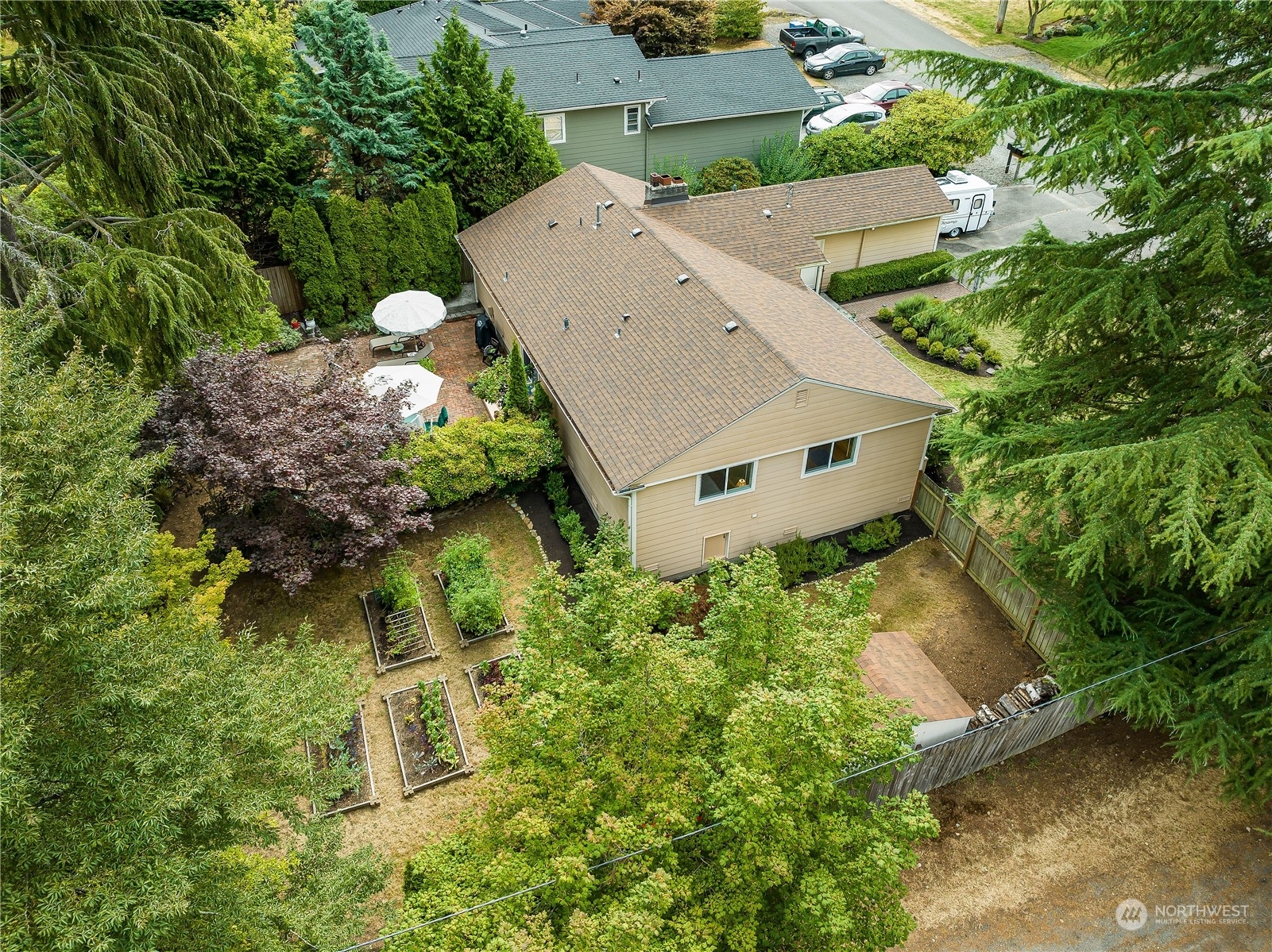 Property Photo:  1804 N 198th Street  WA 98133 