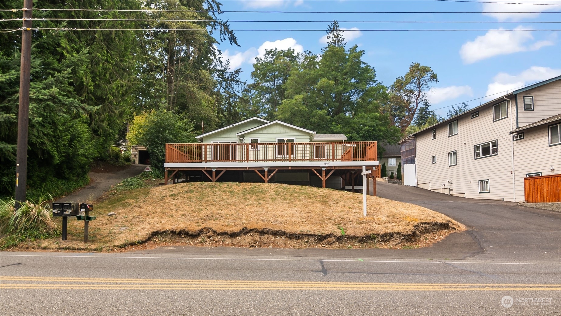 Property Photo:  13615 Des Moines Memorial Drive S  WA 98168 