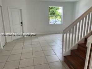 Property Photo:  2712 SE 15th Ct  FL 33035 