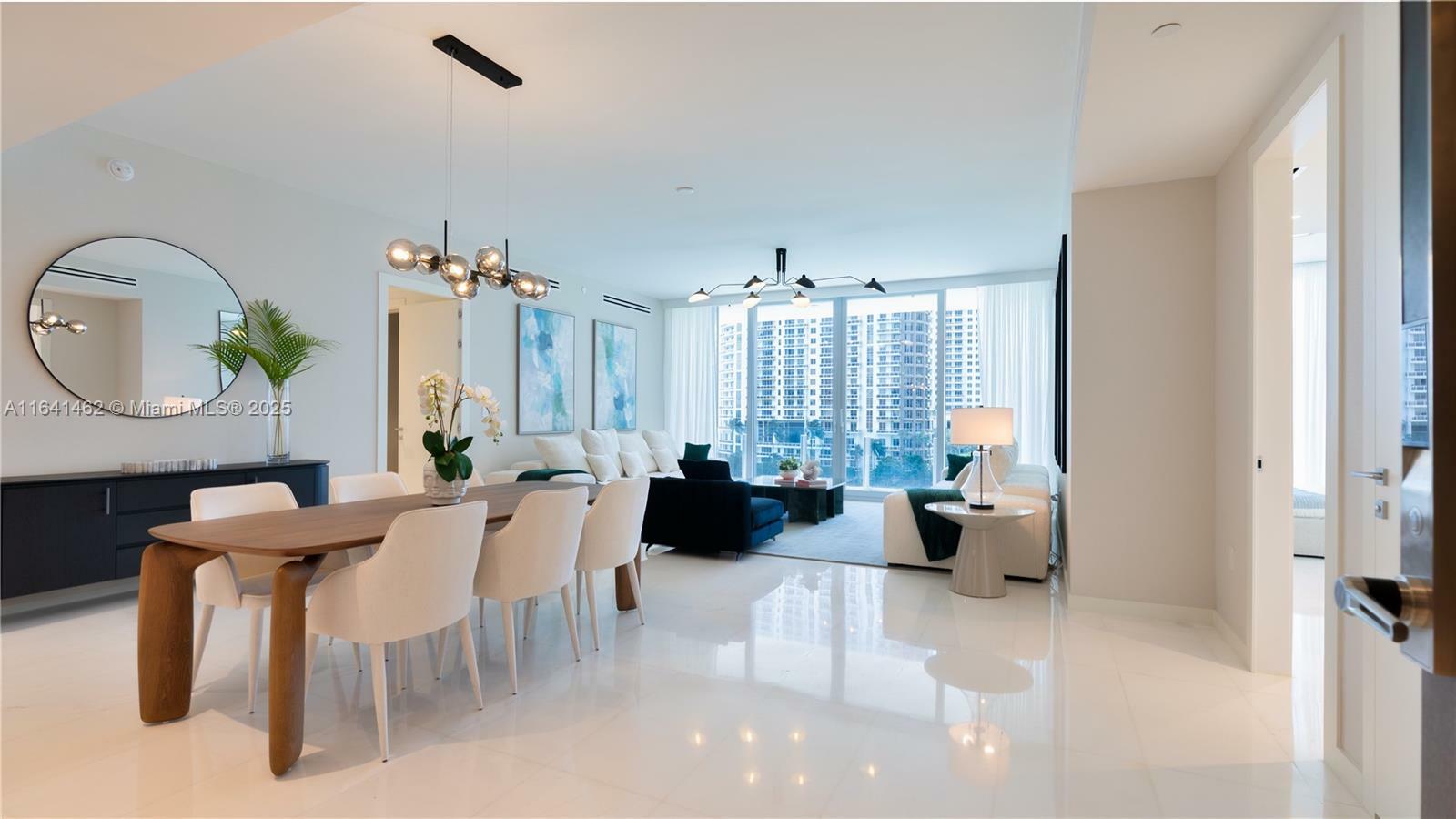 Property Photo: 300 Biscayne Blvd Way 503 FL 33131