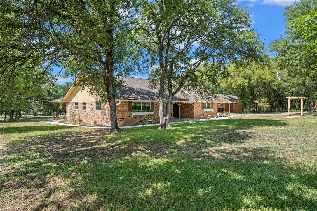 Property Photo:  624 Coxs Oak Valley Drive  TX 76705 