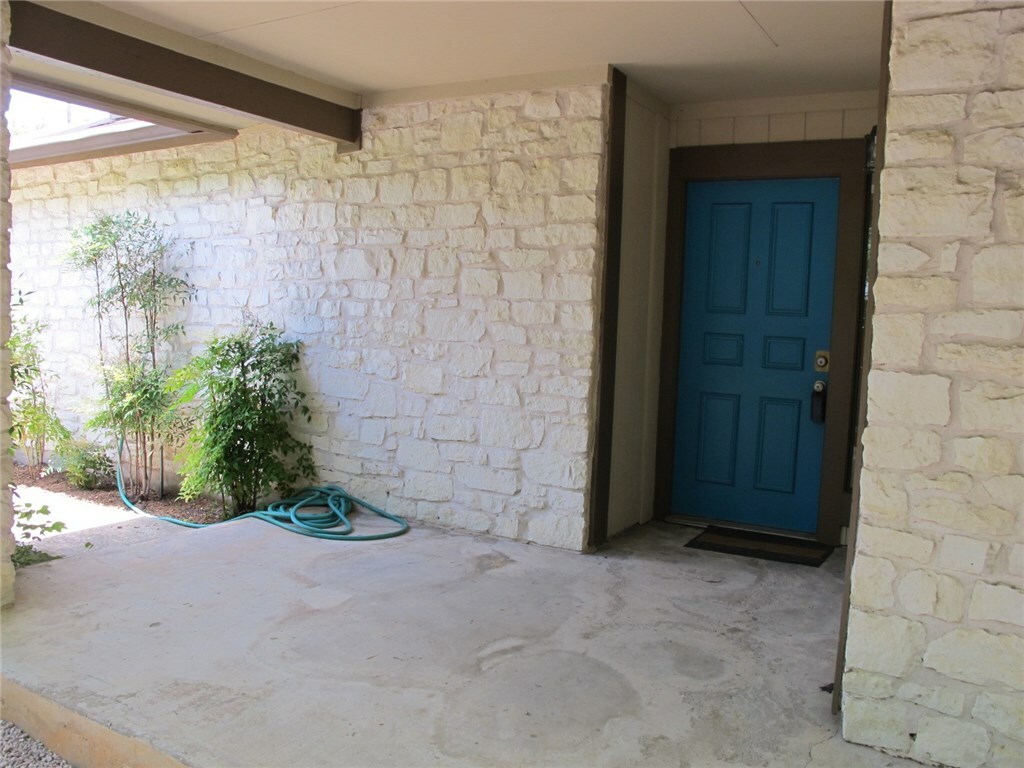 Property Photo:  2101 Kenneth Avenue B  TX 78741 