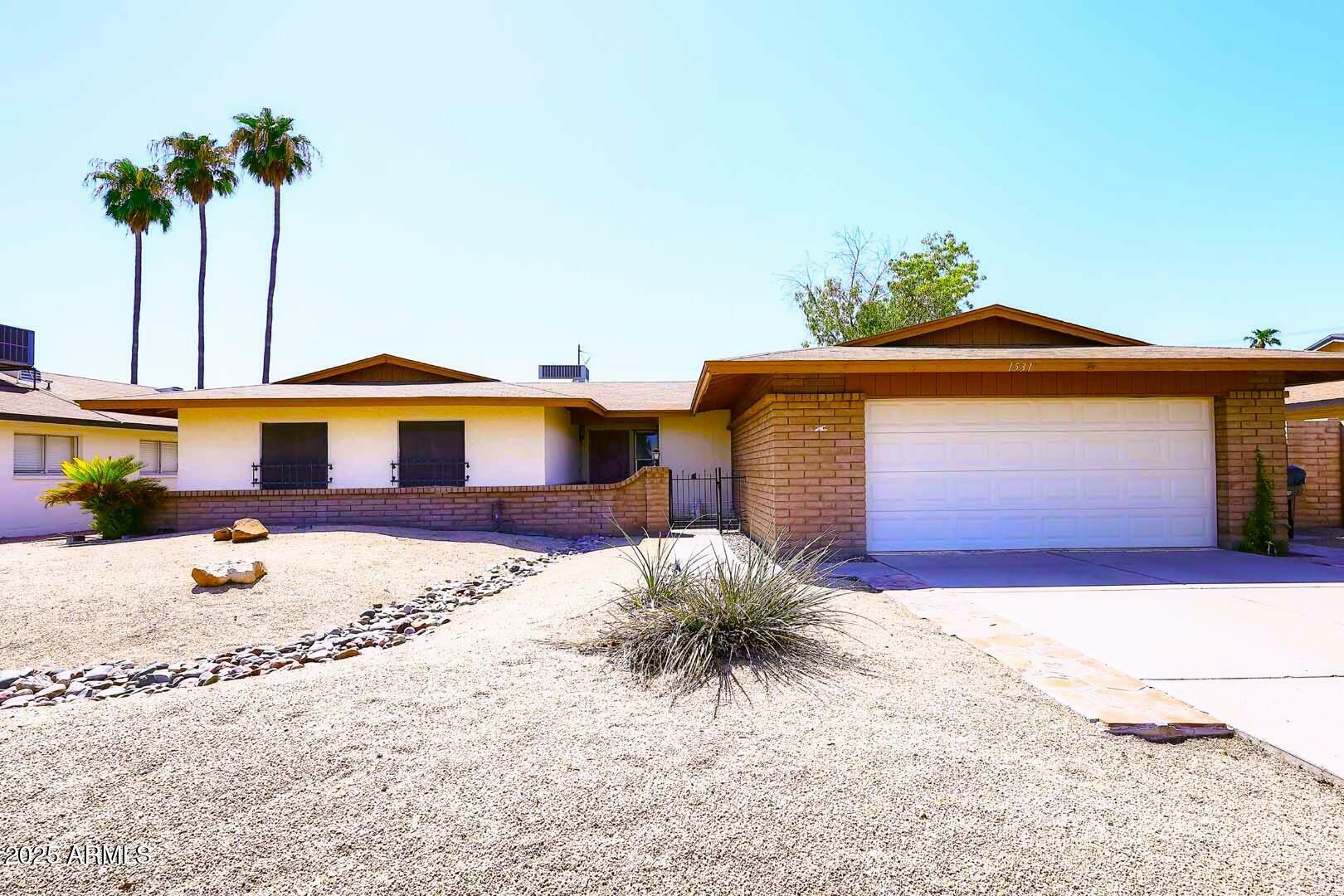 Property Photo:  1531 W Plana Avenue  AZ 85202 