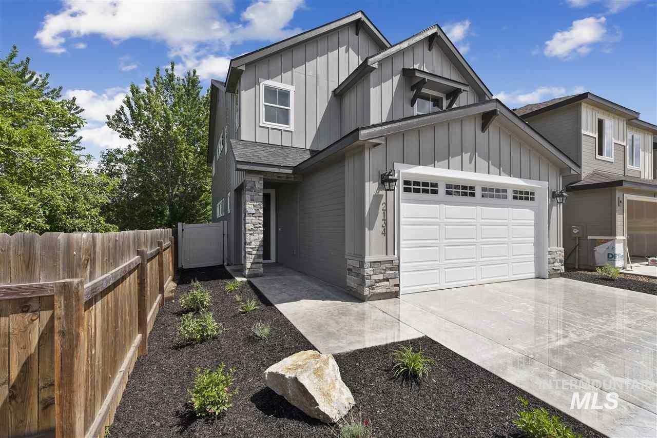 Property Photo: 2134 N Woodcreek St. ID 83704