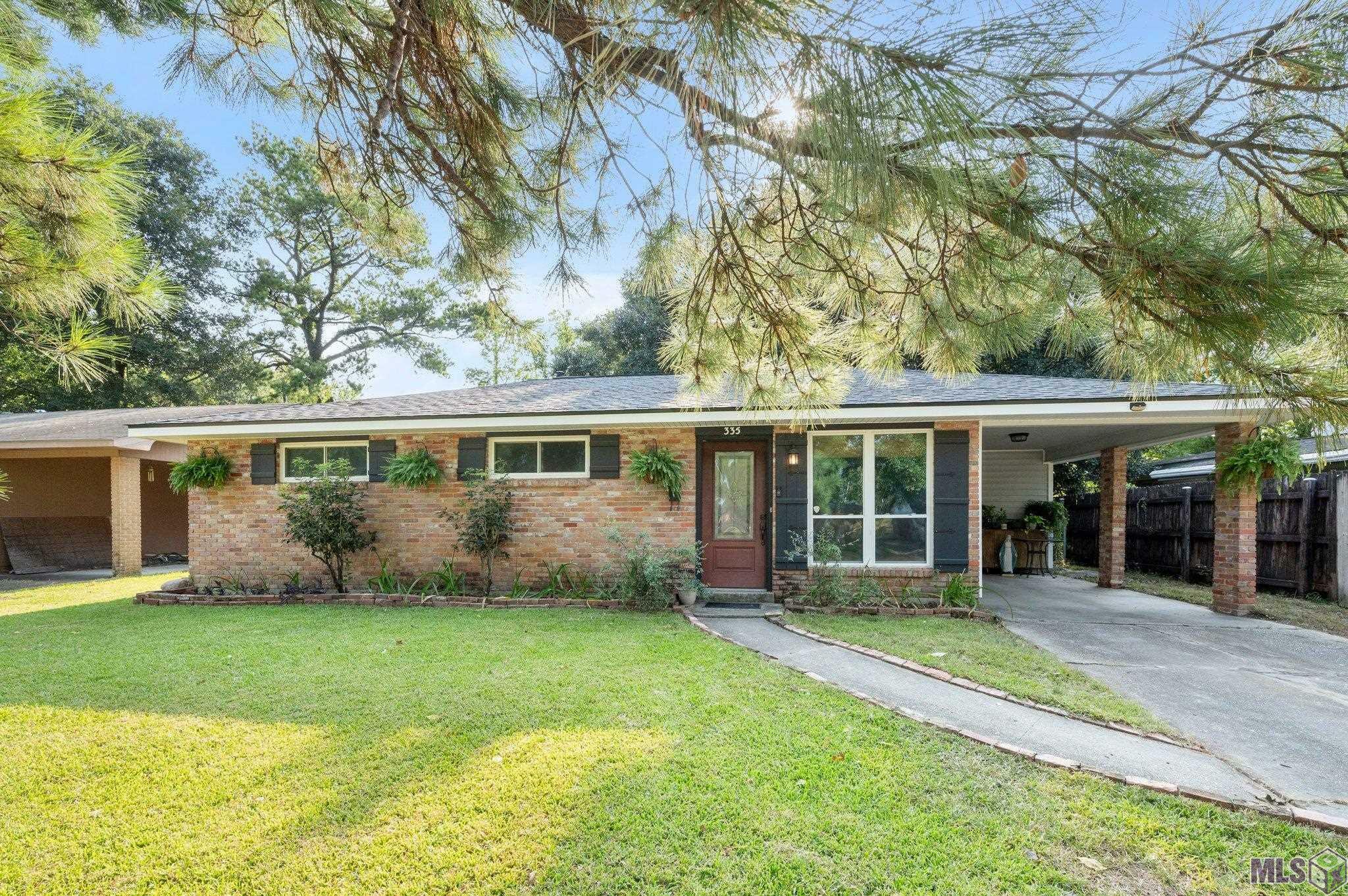 Property Photo:  335 Lafitte Dr  LA 70819 