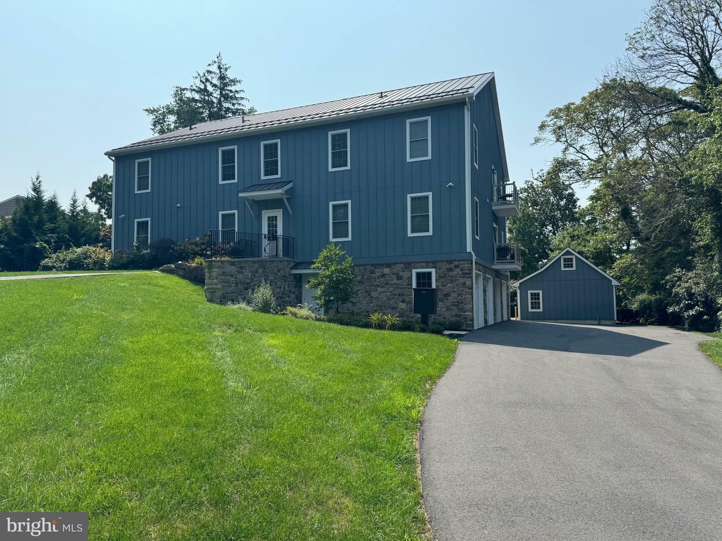 Property Photo:  301 Edgeboro Drive 2  PA 18940 