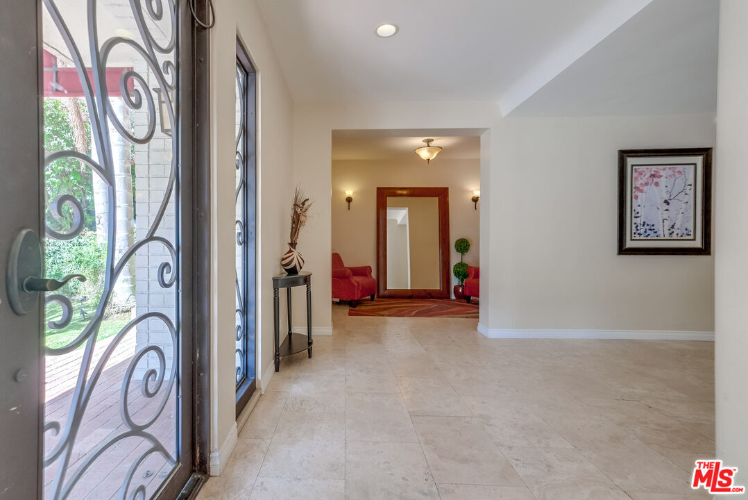 Property Photo:  10645   Wilshire Blvd 303  CA 90024 