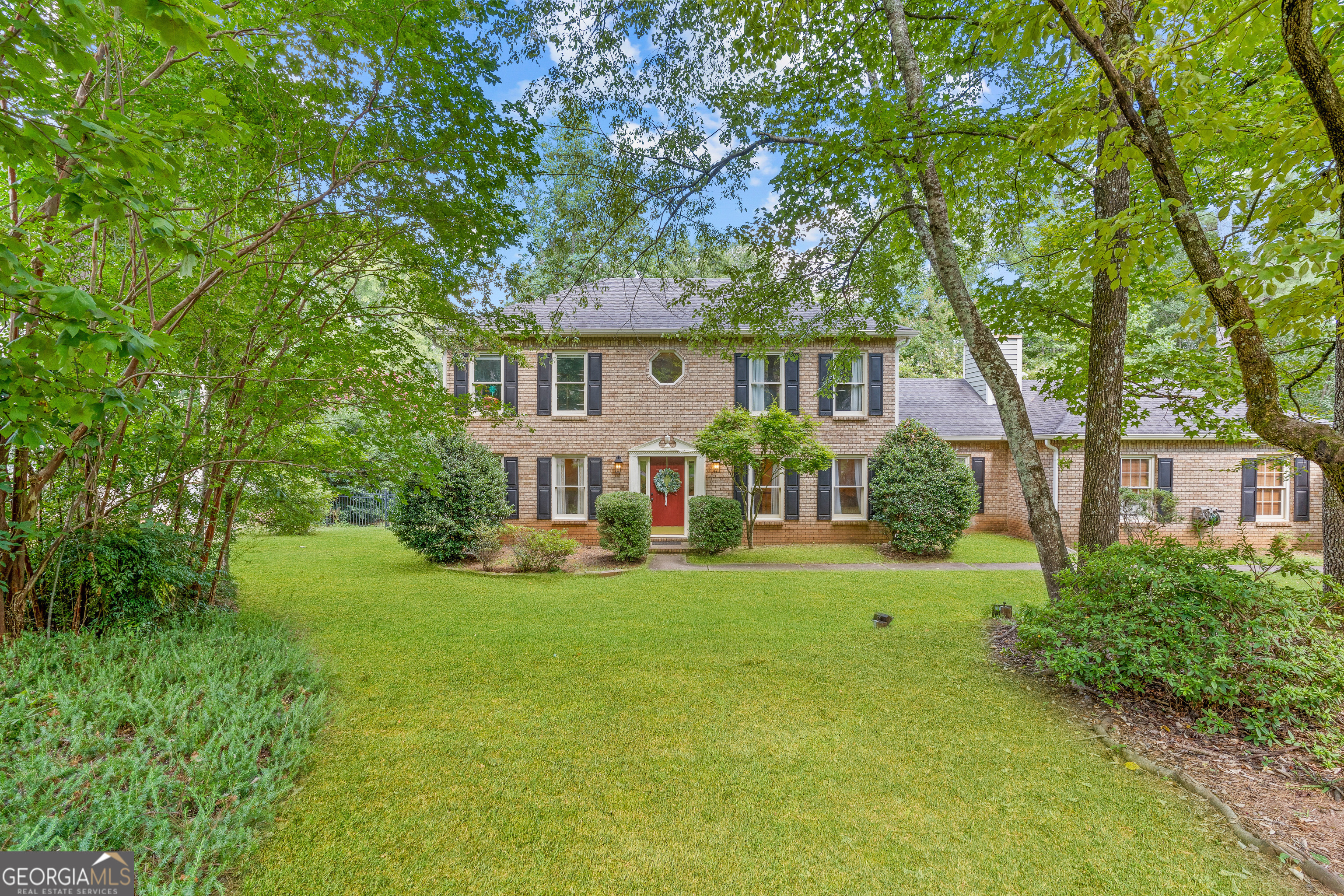 Property Photo: 400 Walnut Grove Road GA 30269