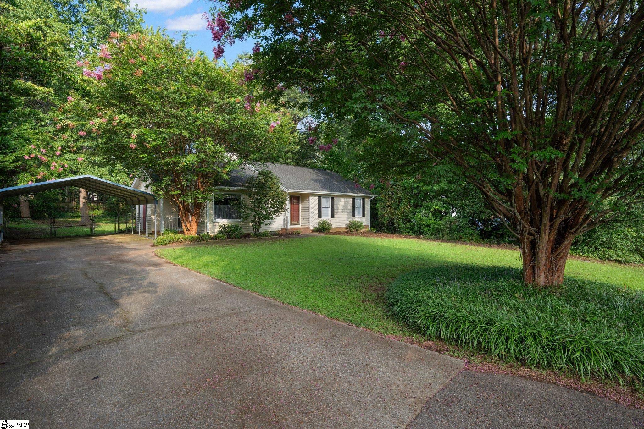 Property Photo:  103 Oak Drive  SC 29650 