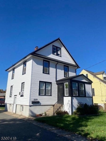 Property Photo:  229 Thompson Ave  NJ 08805 