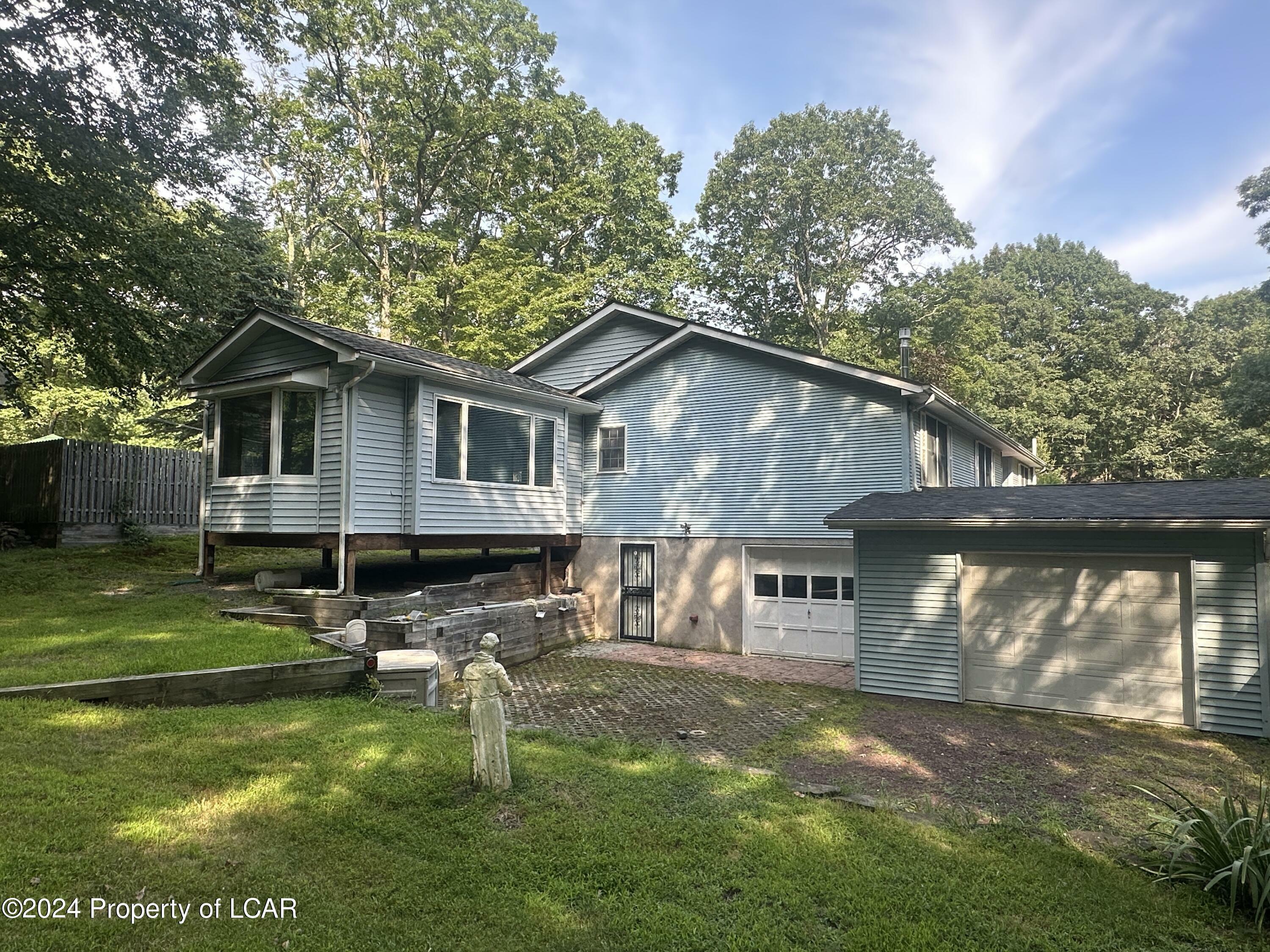 Property Photo:  124 Portage Lane  PA 18328 