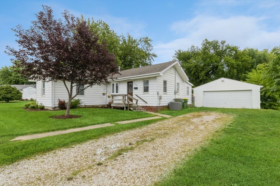 Property Photo:  313 N Water Street  IA 50156 