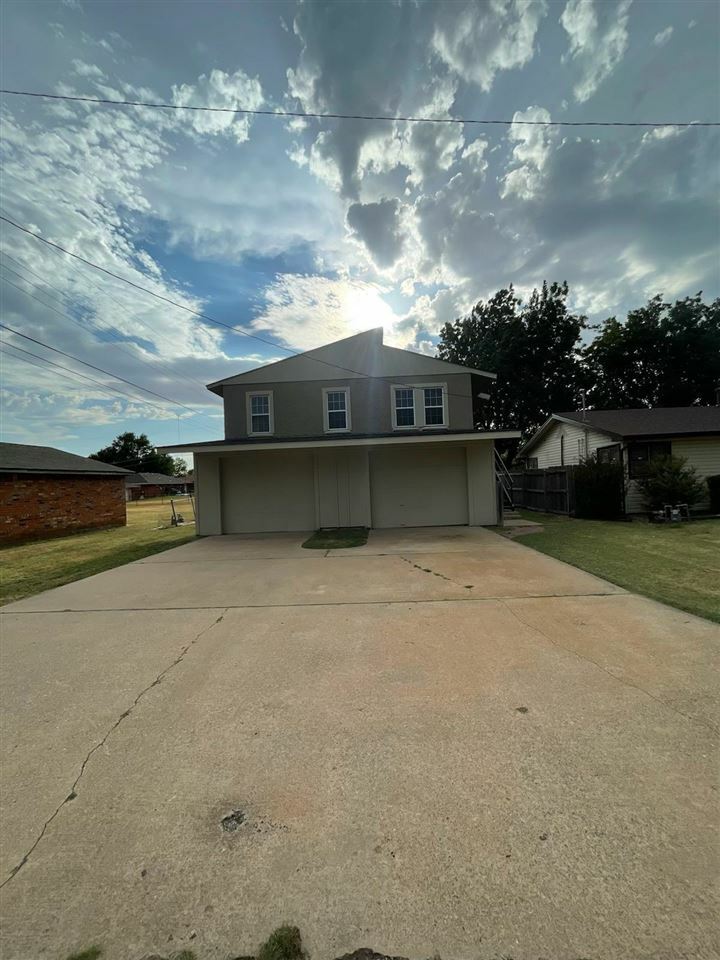 1102 NW 63  Lawton OK 73505 photo