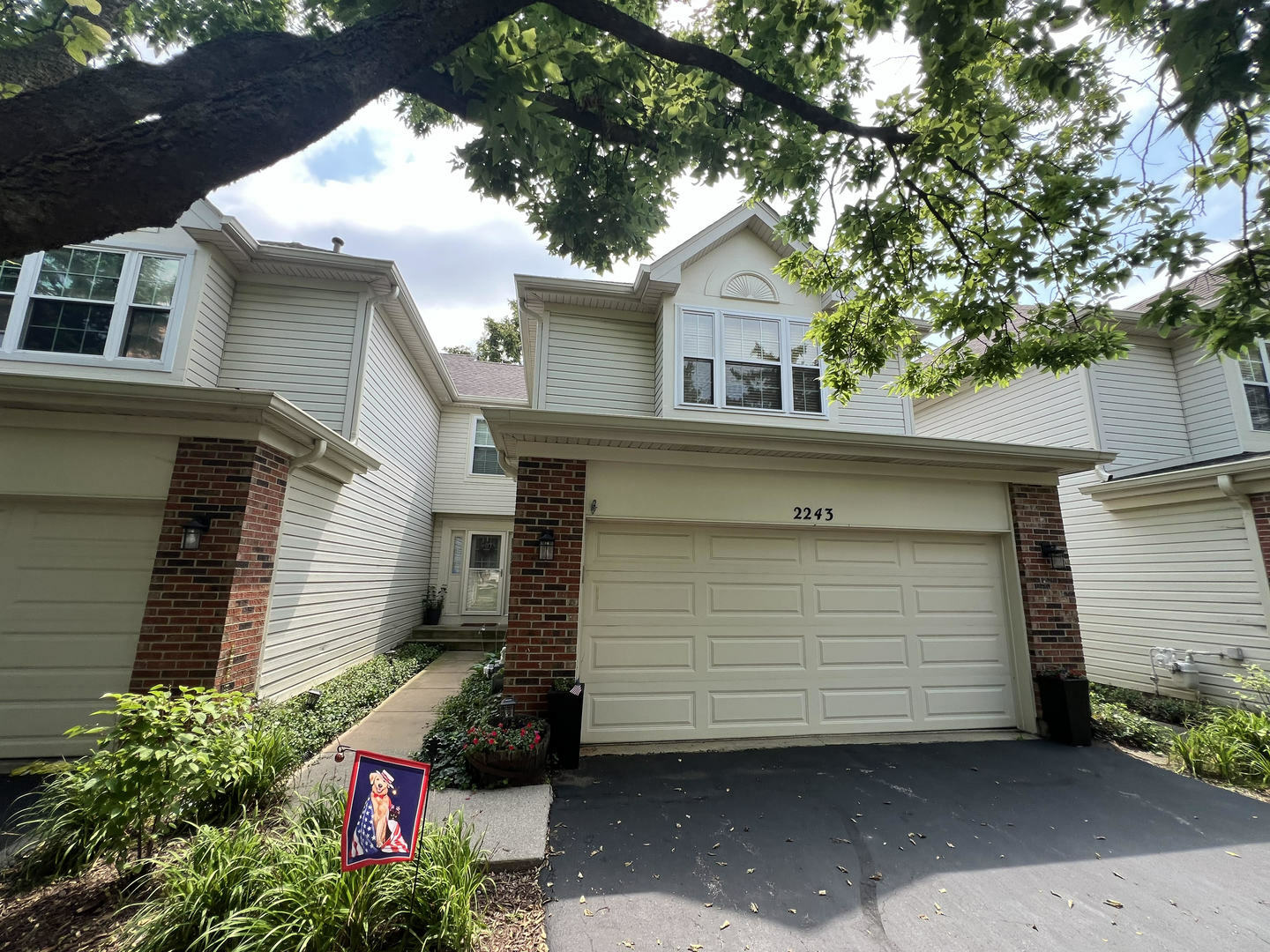 Property Photo:  2243 Seaver Lane  IL 60169 