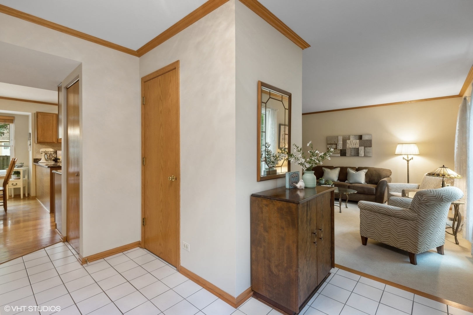 Property Photo:  312 Cambridge Drive  IL 60030 