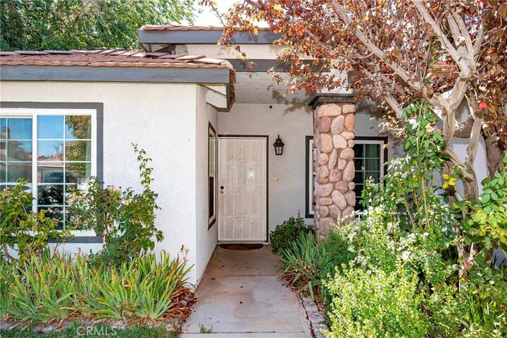 Property Photo: 37069 Boxleaf Road CA 93550