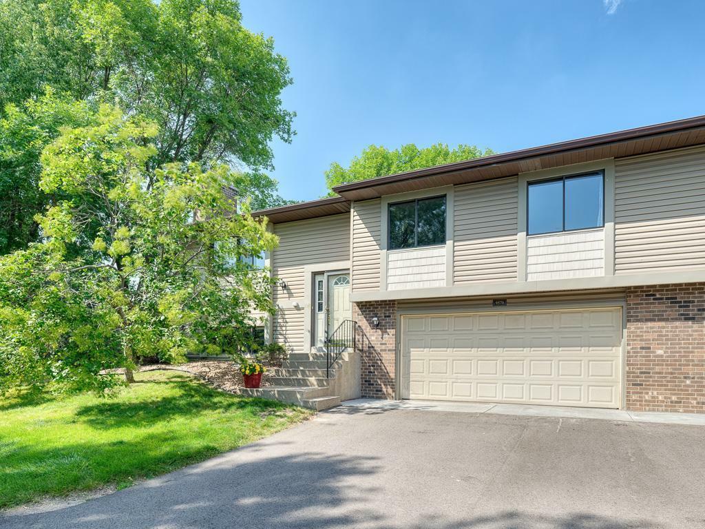 Property Photo:  9570 Kingsview Lane N  MN 55369 