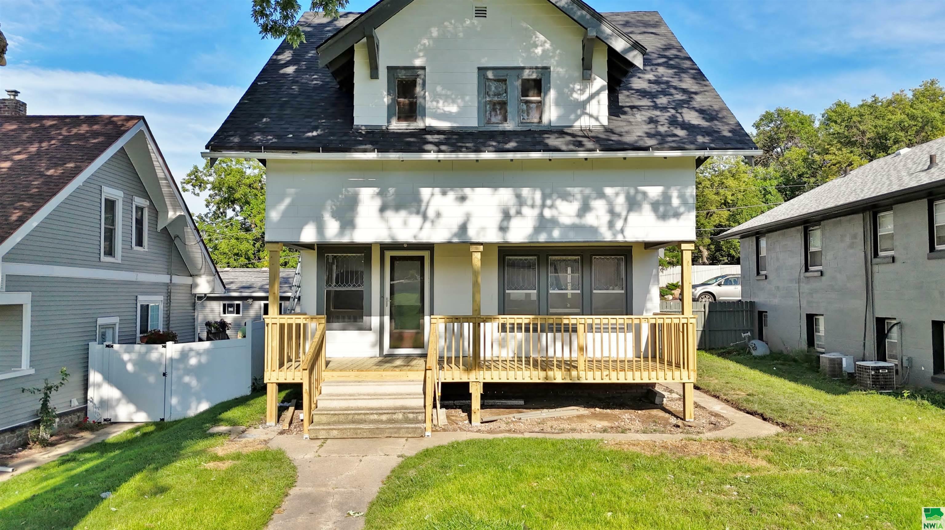 Property Photo:  1724 S Saint Aubin  IA 51106 