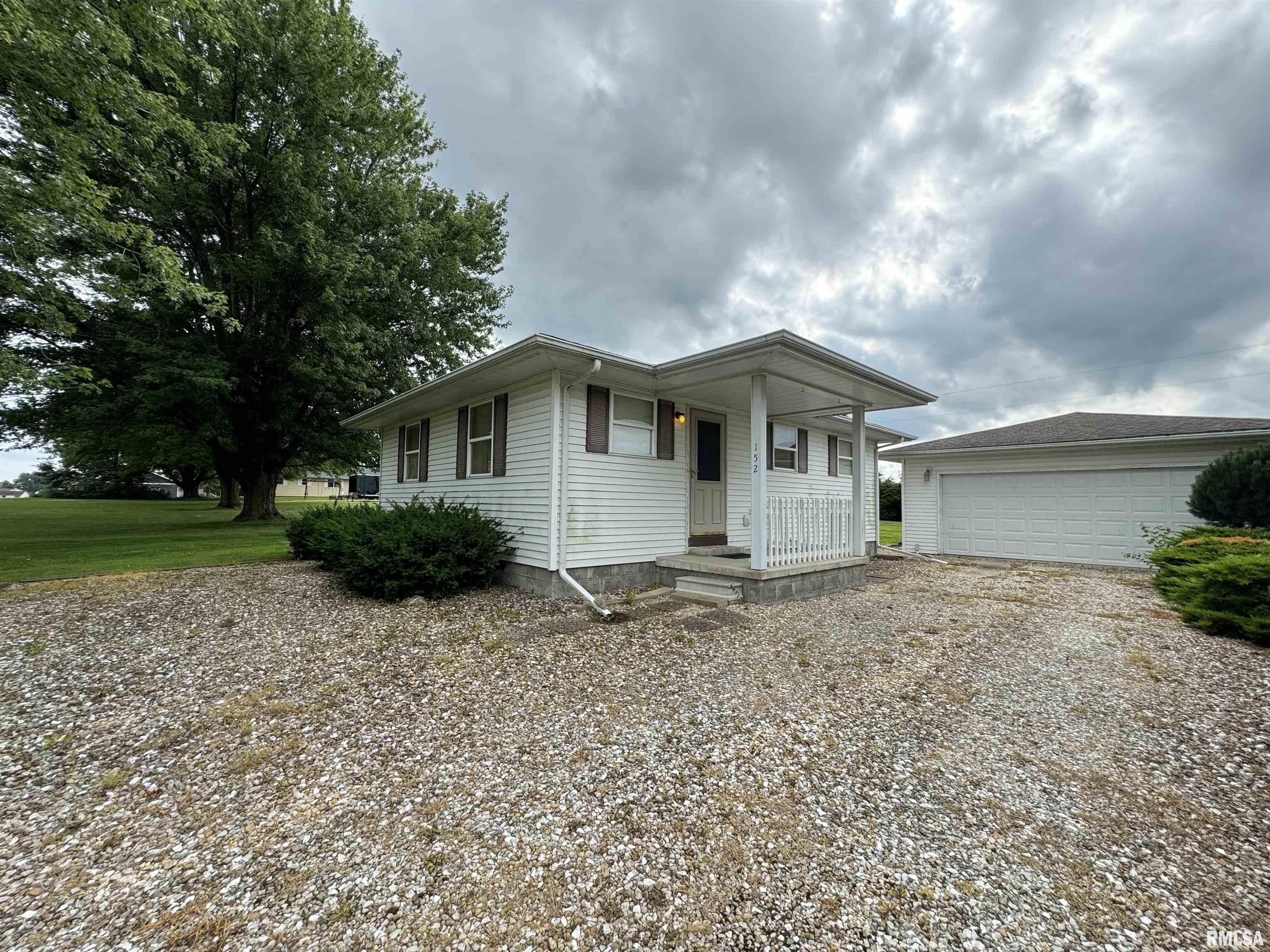 Property Photo: 152 Starr Drive IL 61415