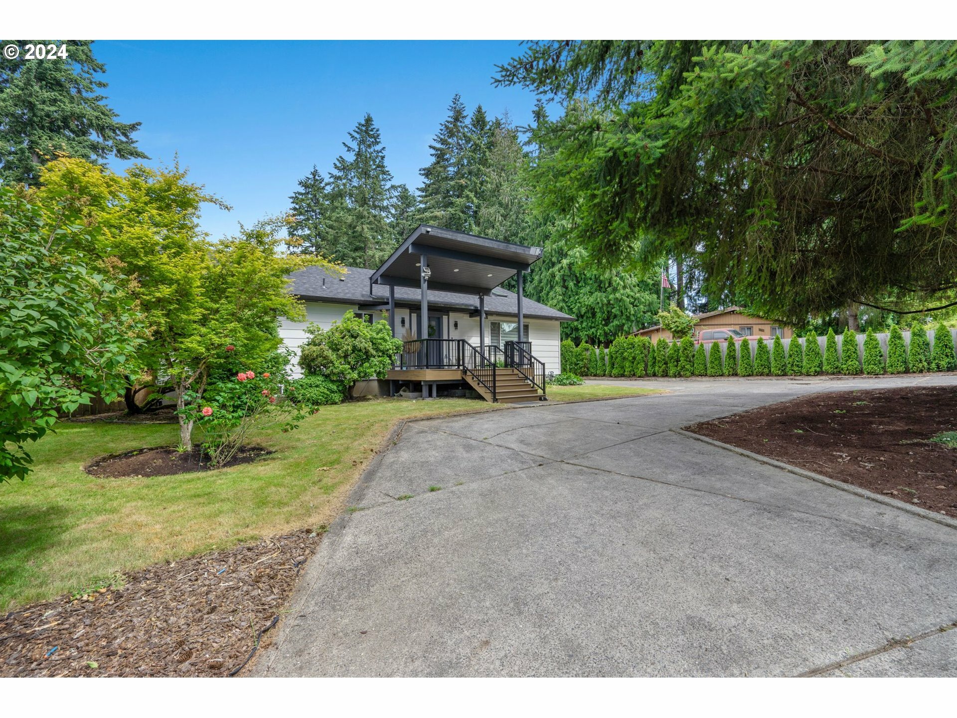 Property Photo:  7413 NE 53rd Ave  WA 98661 