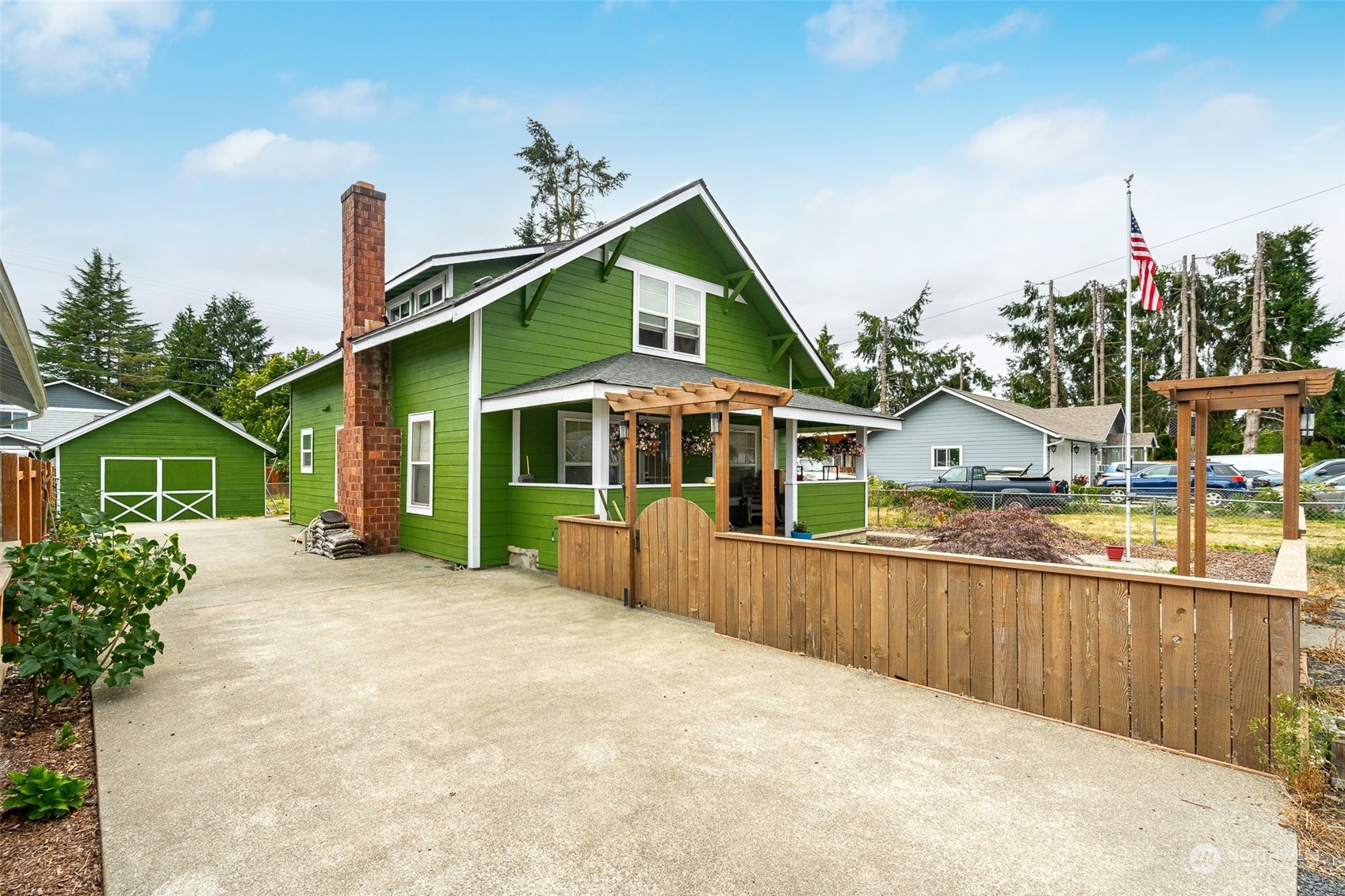 Property Photo:  1027 S Tower Avenue  WA 98531 