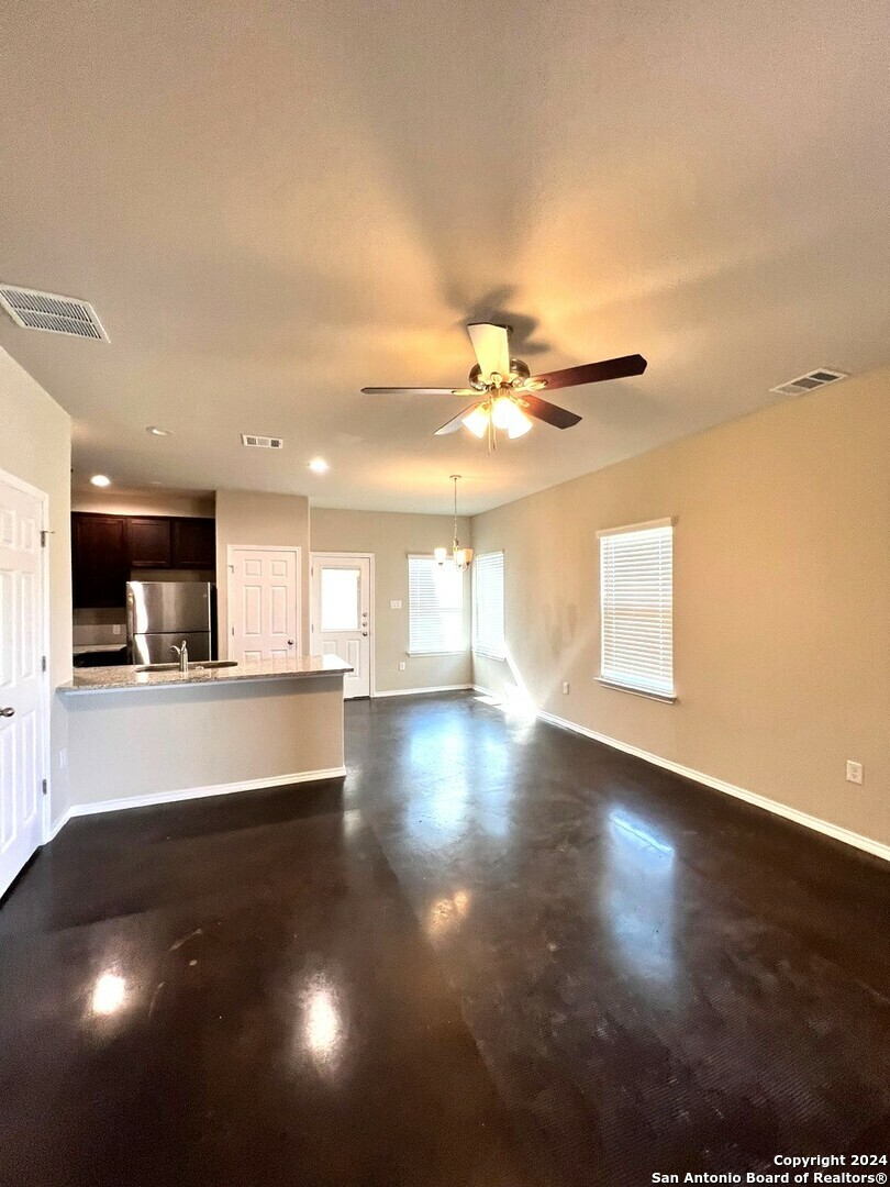 Property Photo:  1514 Lucille St  TX 78155 