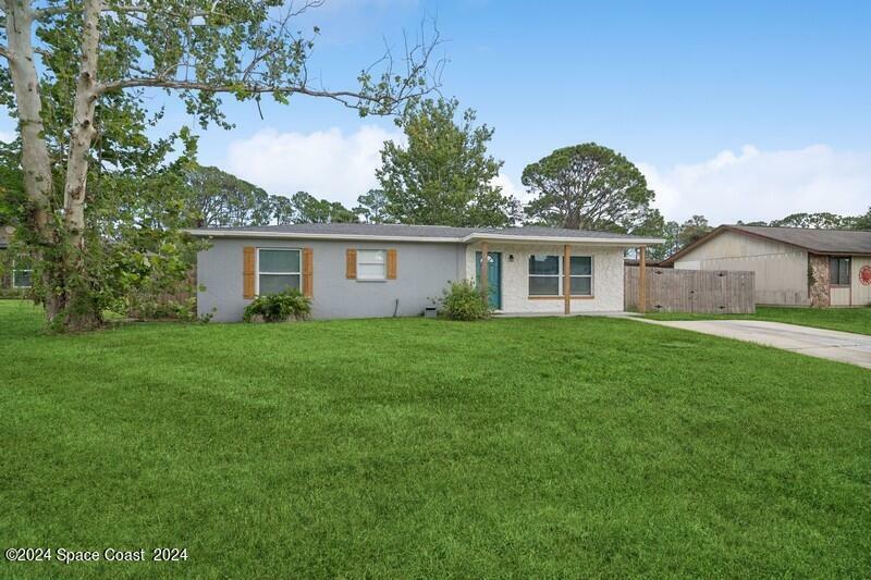 Property Photo:  461 Alameda Avenue SE  FL 32909 