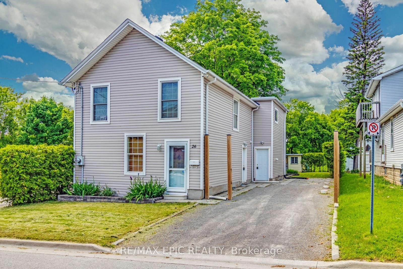 Property Photo:  26 Whiting Ave  ON L1H 3T3 