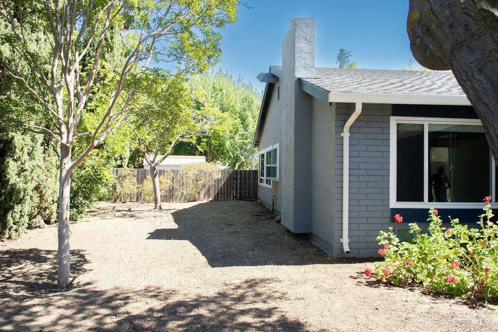 Property Photo:  142 Banbury Way  CA 94510 