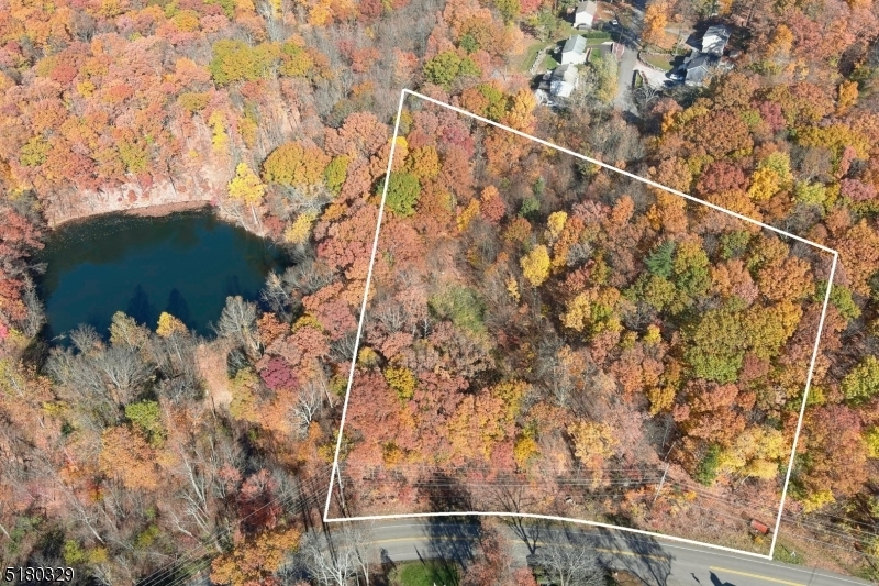 Property Photo:  999 Breakneck Rd  NJ 07422 