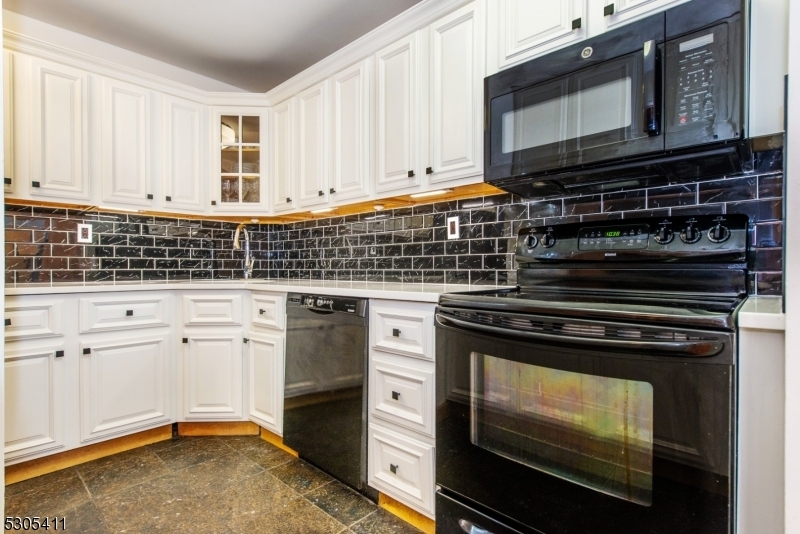 Property Photo:  111 Mulberry St 5N  NJ 07102 