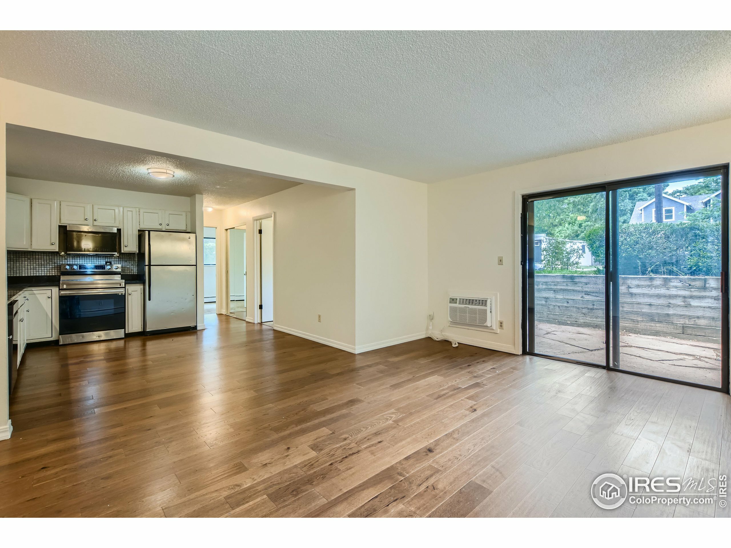 Property Photo:  600 Arapahoe Ave 1  CO 80302 