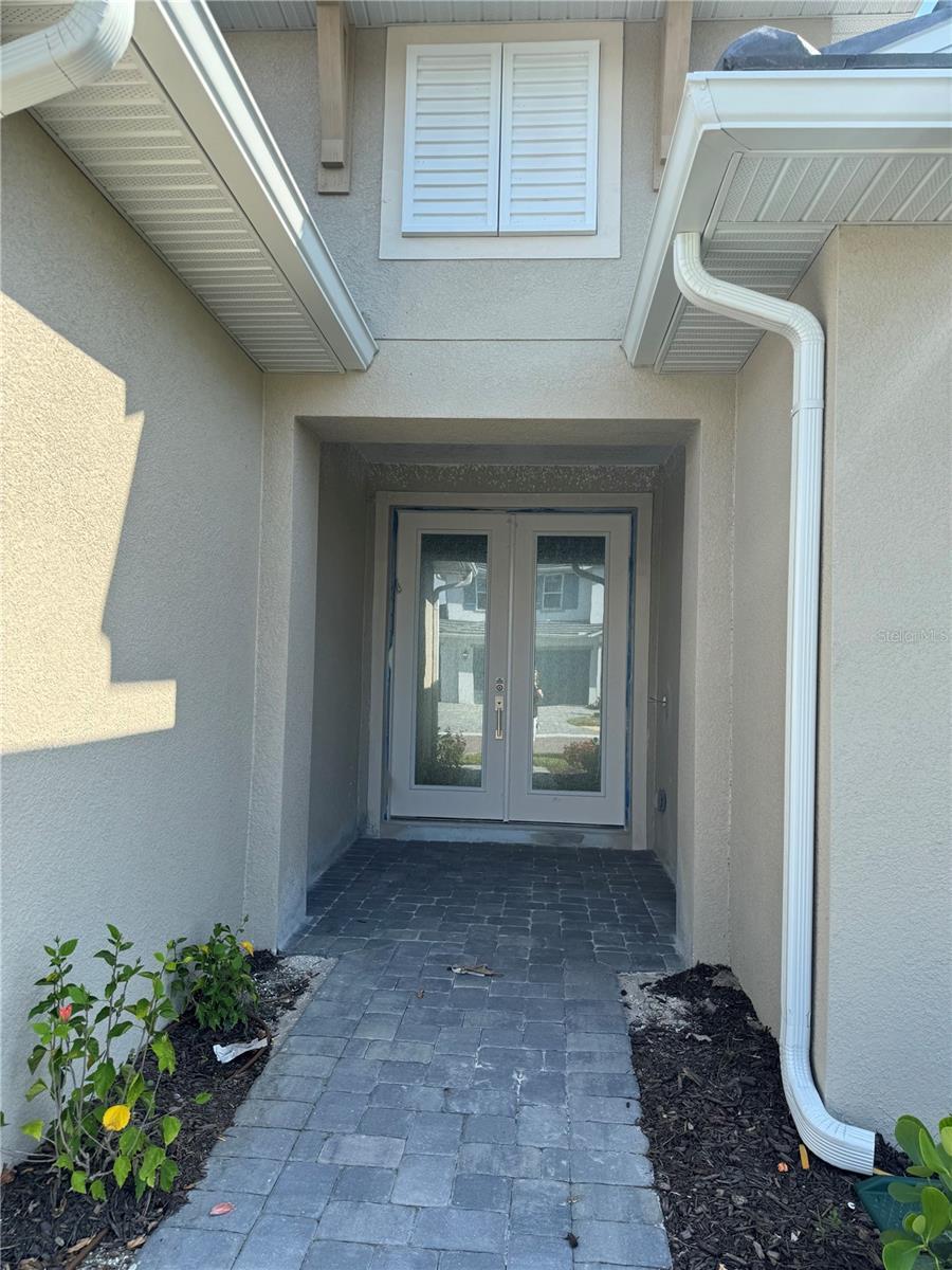 Property Photo: 421 Baneberry Court FL 34275